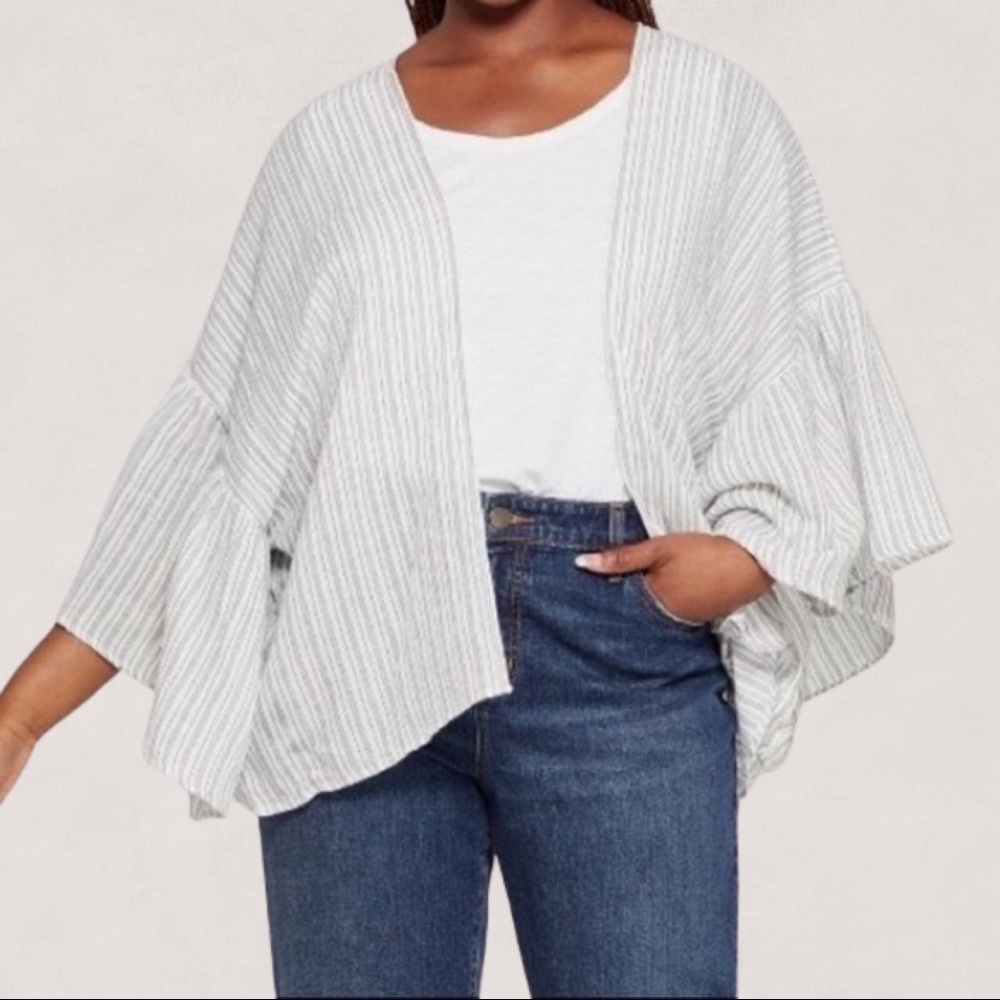 Universal Thread Oversized Stripes Ruffle Sleeves… - image 1